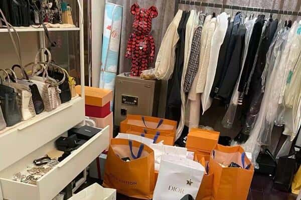 阿里札达县回收一线品牌衣服